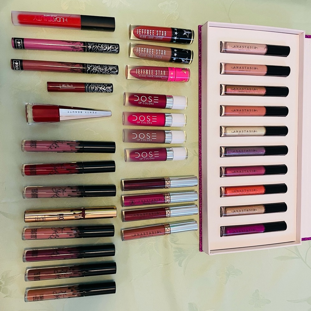 lot of liquid lip & lipgloss ANASTASIA BEV HILLS, KYLIE, JEFFREE STAR, KVD & etc
